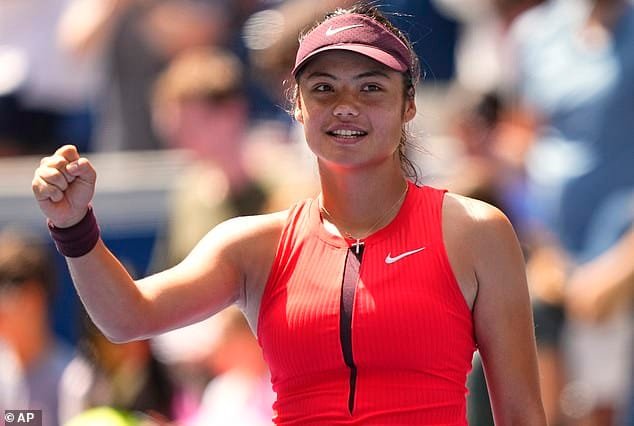 101505339-15029771-Emma_Raducanu_produced_a_dominant_display_to_comfortably_beat_Ja-m-5_1756054681199.jpg