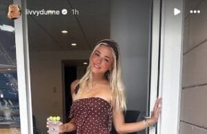 Livvi Right US US Open Open VIP Viajes sin tirantes para viajes VIP … y el novio de MLB encuentra formas de ver a Paul Scaines