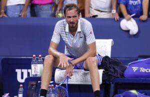 US Open Tennis 2025: Accident Media Sparks Medvedev Meltdown Sparks Sparks Sparks mientras sale de la primera ronda rusa
