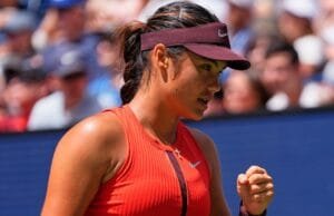 La campeona de 2021, Emma Radukanu, ganó el primer partido del Abierto de Estados Unidos de su título