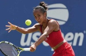 Fernández All-Canadian que coincide con los Estados Unidos abierto al crucero abierto en el pasado en el pasado