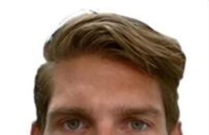 El hombre de 3 años, el hombre de Paut, que se dirige a la vida con un compañero de cuarto, ha sido arrestado por matar en una casa adosada.