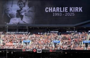 Cleveland Browns tiene homenaje a Charlie Kirk el día del funeral de Maga Star en Arizona