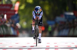 “ La mejor prueba temporal de mi vida ” – Tom Pidcock agrega tres segundos a Vuelta A GC España en el podio rival Jai Hindley