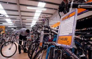 Halfords ve los “signos positivos de recuperación” en el mercado de ciclismo después de “muchos desafíos”