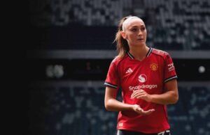 Keira Barry se une a Sundarland en préstamo