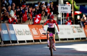 Campeonato UCI Mountain: la estrella canadiense Rising Isabella Holmgren toma el segundo título consecutivo de XCO U23