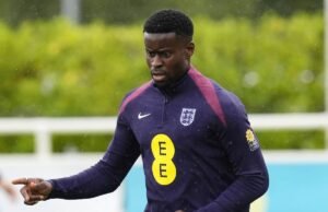 “Shraddha” y “Grace” – Liverpool FC con Transferencia de Liverpool Destruye Handling Mark Guhihi