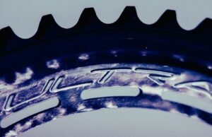 El nuevo grupo Campagnolo Super Record 13 “Ultra” es la prueba de que el lujo no tiene sentido