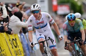 Vuelta a Holanda: Tim Merlier logra la victoria por delante de Olav Kooij en la 1.ª etapa