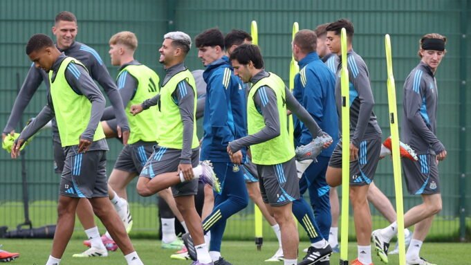 players-training-bruno-tonali-gordon-miey-thiaw-botman-newcastle-united-nufc-2000.jpg