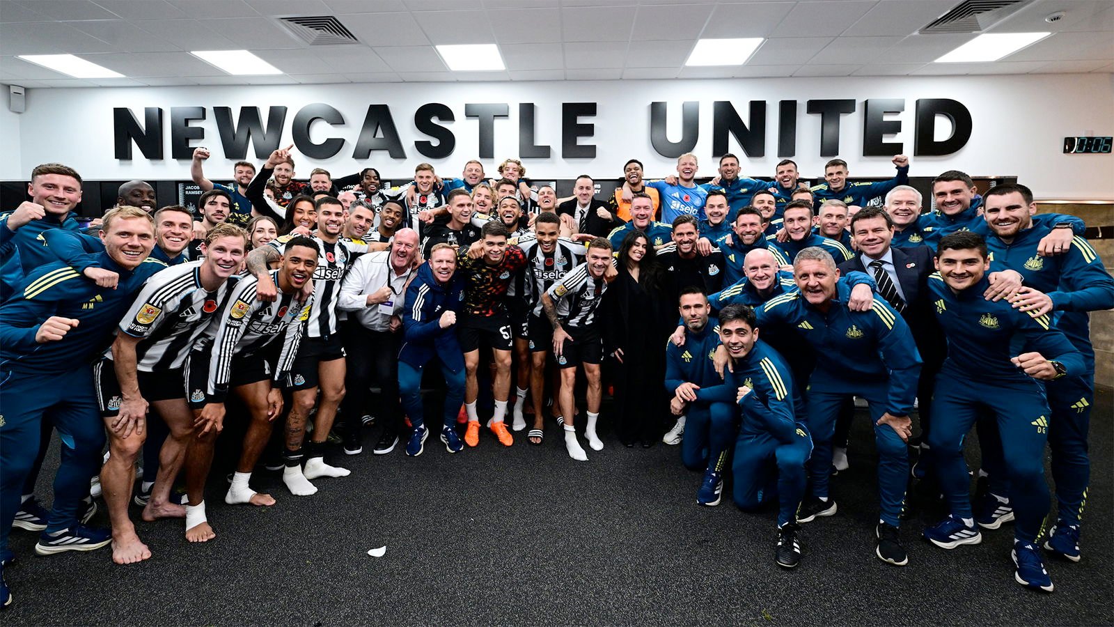 team-celebration-dressing-room-spurs-october-2025-newcastle-united-nufc-2000.jpg