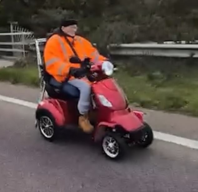 103609637-15260393-Dashcam_footage_shows_the_pensioner_calmly_trundling_along_the_i-m-6_1762349974326.jpg