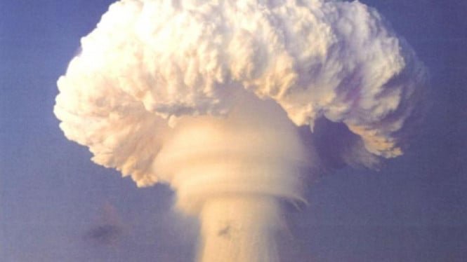 281391_ilustrasi-nuklir_665_374.jpg