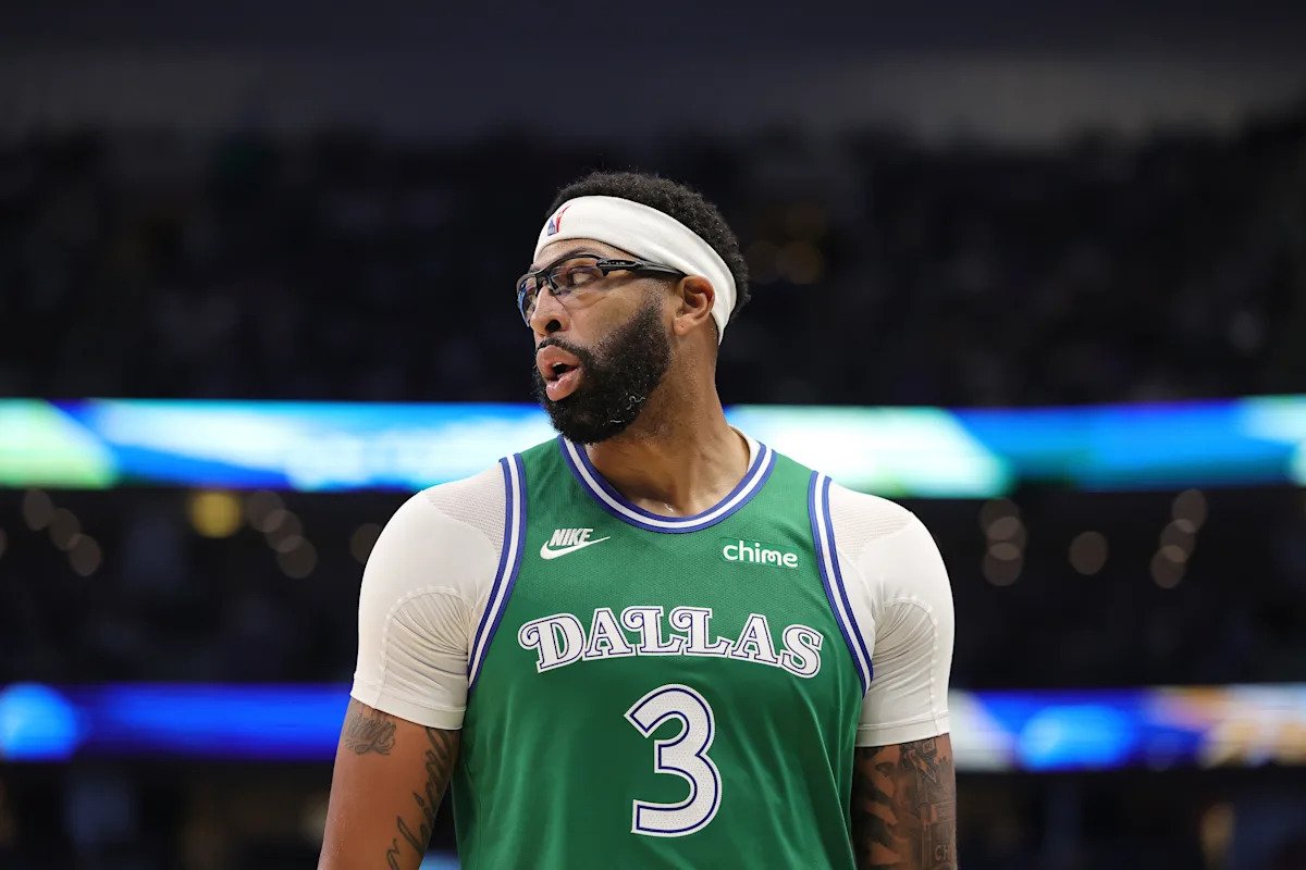 Mark Cuban dice que los Mavericks no cambiarán a Anthony Davis después del despido de Nico Harrison: “Queremos intentar ganar”