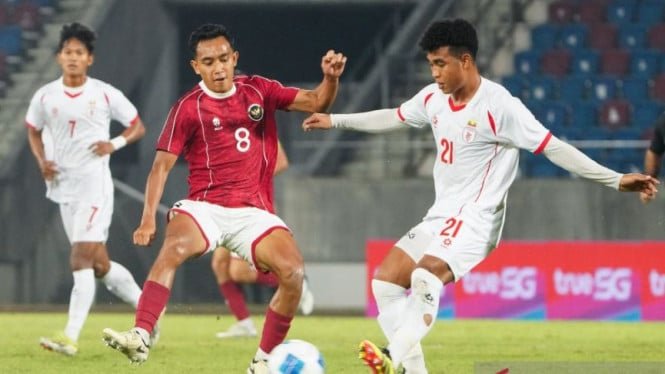 1765746192_693c18dd57663-timnas-indonesia-u-22-vs-myanmar-u-22_665_374.jpg