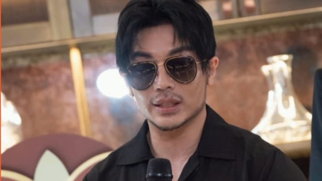 Perfil de Tex Saverio, genio diseñador cuyo trabajo es usado varias veces por Lady Gaga