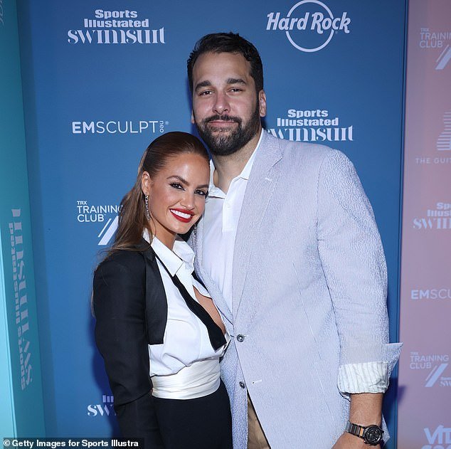 Haley Kalil está convencida de que su amarga demanda con su exmarido estrella de la NFL será desestimada porque invoca la “libertad de expresión” después de revelar el tamaño de su virilidad.