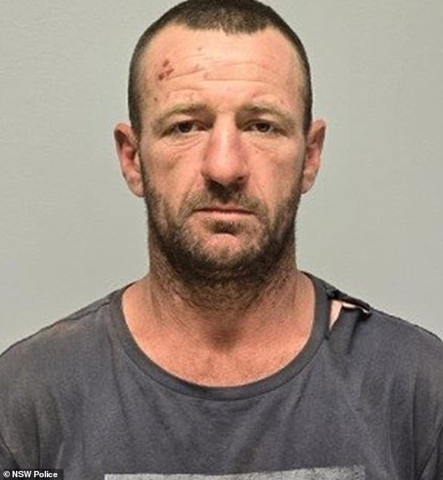 Nueva área de búsqueda para el presunto triple asesino Julian Ingram declarada a casi 100 kilómetros de distancia después de que supuestamente mató a tiros a su ex embarazada y a su nueva pareja, y la aterradora pregunta que la policía no puede descartar.