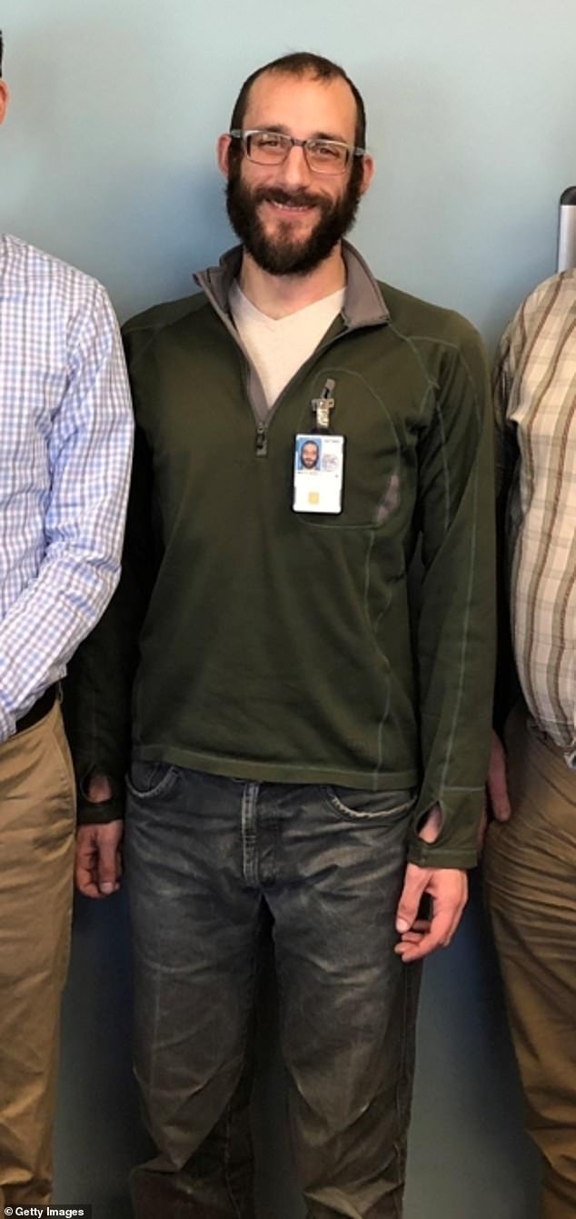 Un denunciante acusa al administrador de Trump de encubrir el tiroteo en Minneapolis en un relato explosivo detrás de escena