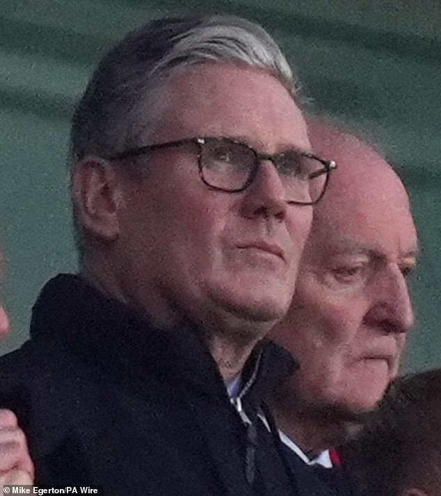 El pato cojo Starmer ‘solo aceleró su desaparición’ después de ayudar personalmente a bloquear el regreso de Burnham