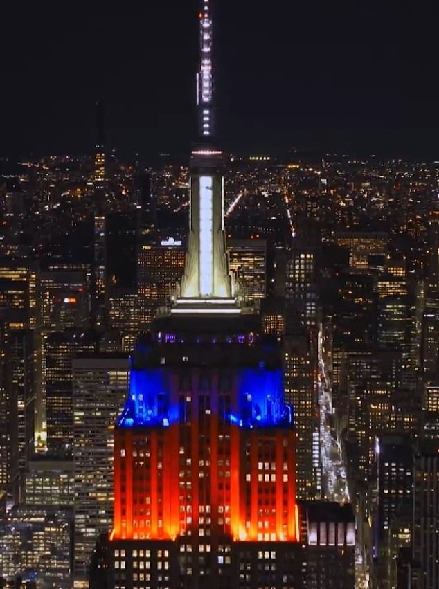 Los neoyorquinos colapsan cuando el Empire State Building se ilumina para celebrar la victoria de sus acérrimos rivales, los Patriots.