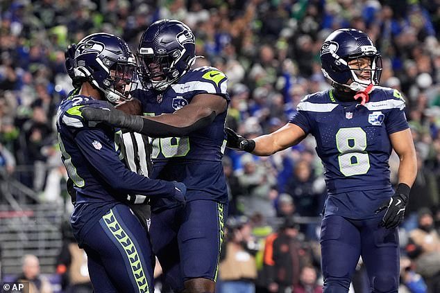 El Super Bowl LX se desarrolla cuando los Seattle Seahawks vencieron a Los Angeles Rams para preparar un enfrentamiento con los Patriots en San Francisco.