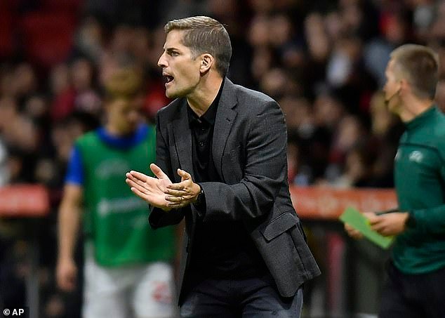 Entrenador de fútbol despedido – ¡por usar ChatGPT! El exjefe de España “usó IA para transferencias y mantuvo a las estrellas despiertas durante 28 horas después de ignorar el sentido común”