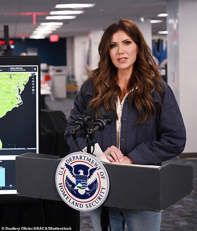 La mentirosa Kristi Noem ‘indignó a los trabajadores conservadores del DHS y del ICE con sus mentiras sobre la víctima del tiroteo en Minneapolis, Alex Pretti’