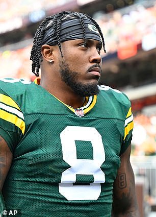 La modelo de Onlyfans genera rumores de que está saliendo con la estrella de los Packers… apenas unas semanas después de ser vinculada con su acérrimo rival Bears