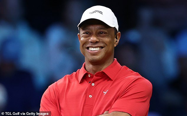El multimillonario Tiger Woods obtiene otro gran día de pago mientras la marca de ropa del ícono del golf recauda dinero