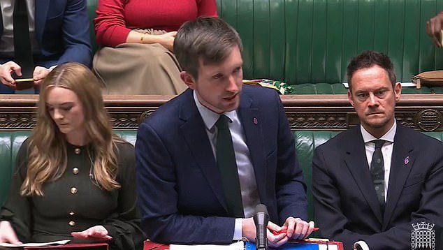 Los pubs obtendrán un recorte del 15% en las tarifas comerciales durante los próximos tres años en el último cambio de sentido laborista