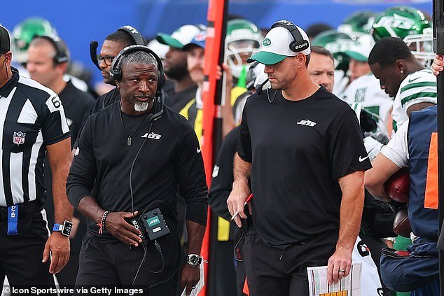 Los New York Jets en apuros despiden al coordinador ofensivo Tanner Engstrand mientras la temporada infernal toma un nuevo giro