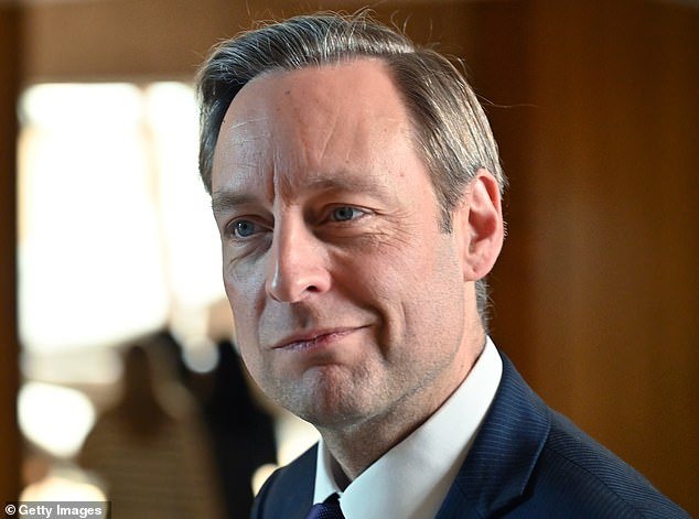 Una empresa controvertida consigue un contrato de 400 millones de libras: Mitie tiene la tarea de transportar prisioneros por toda Escocia