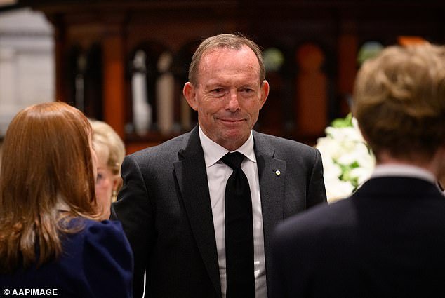 Tony Abbott arremete contra su propio partido con brutal mensaje para Sussan Ley: advertencia de extinción a menos que se hagan cambios importantes YA