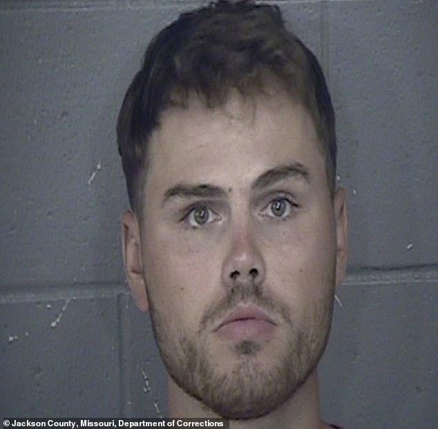 El hombre que amenazó con dispararle a Travis Kelce y Patrick Mahomes en el concierto de Morgan Wallen presenta una moción para desestimar