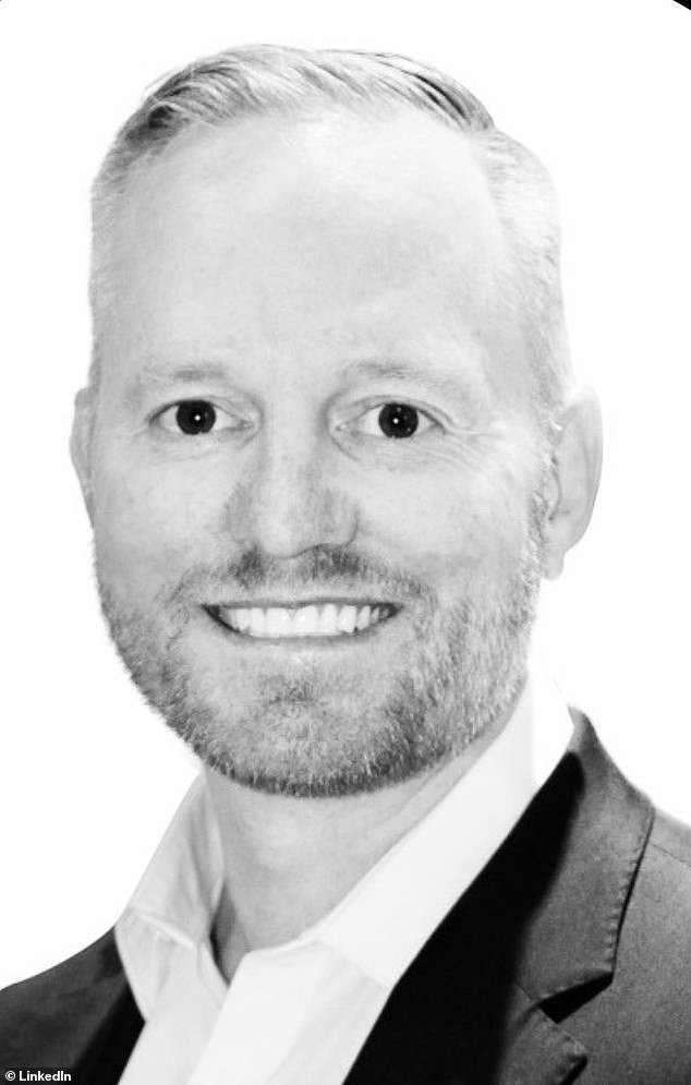 Trabajador de Commonwealth Bank que fue despedido por insultar a un colega arremete contra sus jefes