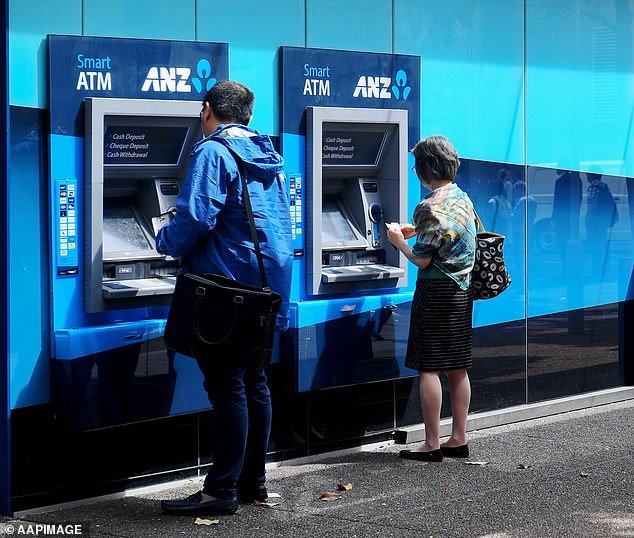 Furia cuando el sistema de pagos ANZ colapsa y los salarios y facturas de innumerables australianos no se pagan
