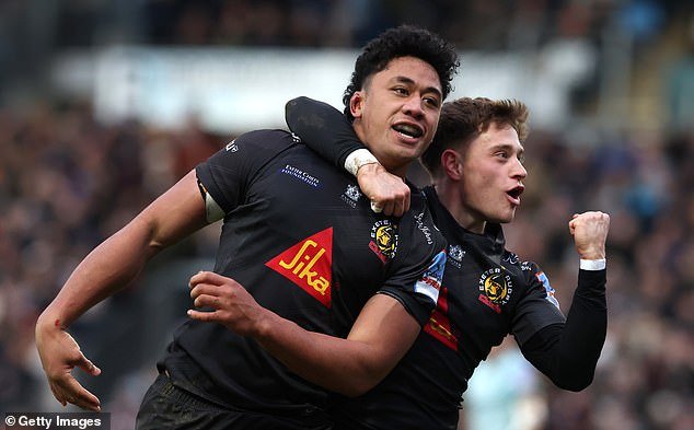 GREG FISILAU, número 8 de Nueva Inglaterra: “Mis lesiones en el hombro eran tan graves que mi novia tuvo que limpiarme el trasero… ¡pero ahora estoy mejor y listo para aplastarlo en el Seis Naciones!”