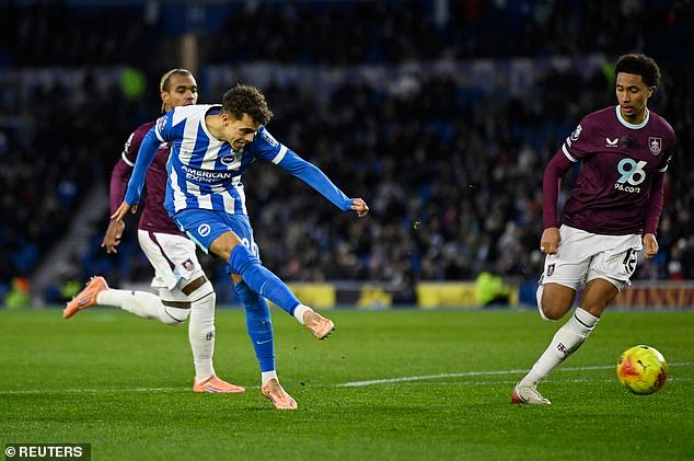 Nottingham Forest está considerando sus opciones después de que se rechazara una oferta de £ 20 millones por el mediocampista de Brighton… luego de una oferta fallida por Lewis Dunk