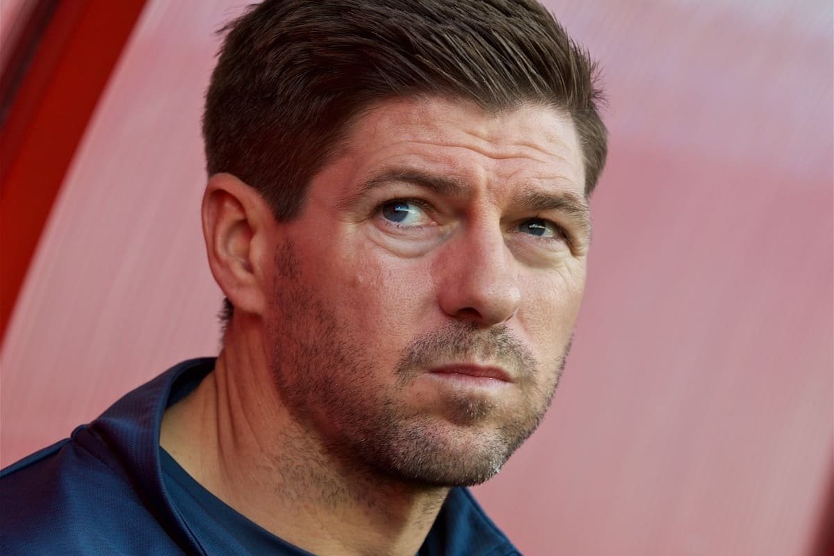 Steven Gerrard: entiendo el enfado de la afición contra Arne Slot tras la nueva reclamación del PSG