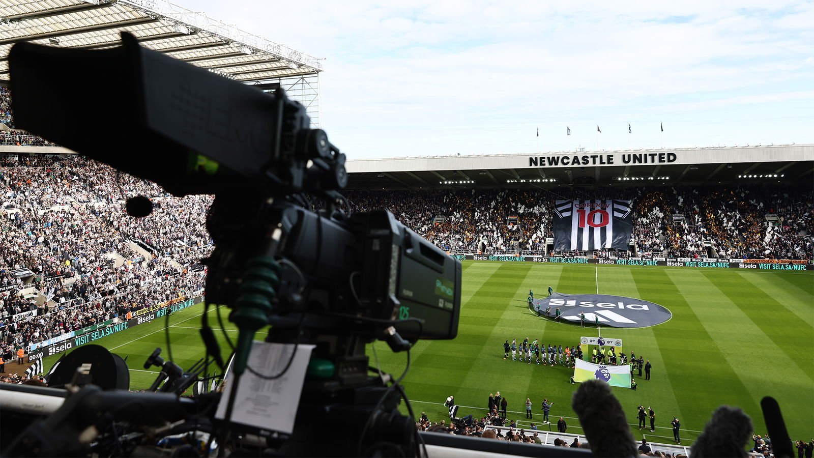 1769000968_tv-camera-milburn-stand-pre-match-line-ups-newcastle-united-nufc-2-2000.jpg