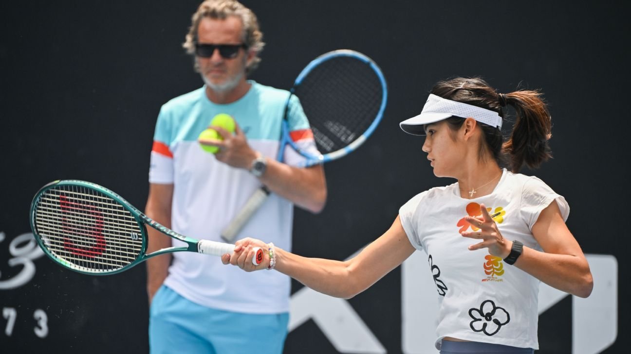 Emma Raducanu se separa del técnico Francis Roig tras seis meses