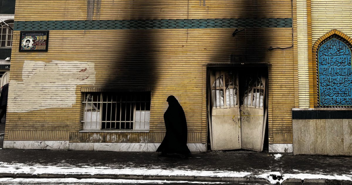 Los iraníes regresan a la vida cotidiana en una capital azotada por protestas mortales