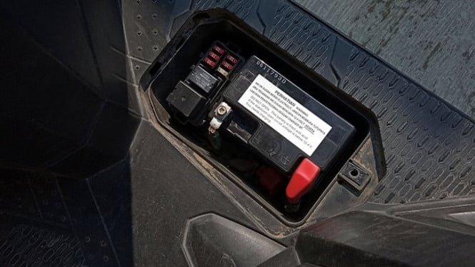 Cuidado con elegir la batería de moto adecuada, esta es la diferencia entre una batería seca y una batería húmeda