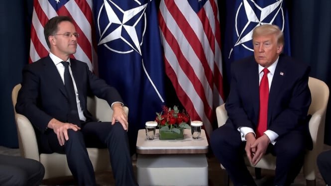 69717ee738f03-presiden-as-donald-trump-bersama-sekjen-nato-mark-rutte-di-davos_665_374.jpg