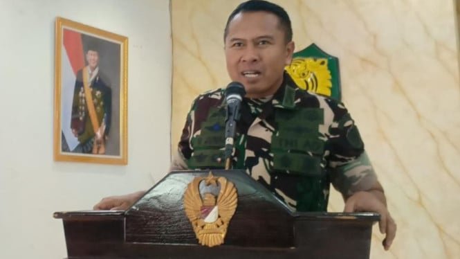 Paspampres viral reprendido por periodista británico, Danpaspampres abre la voz