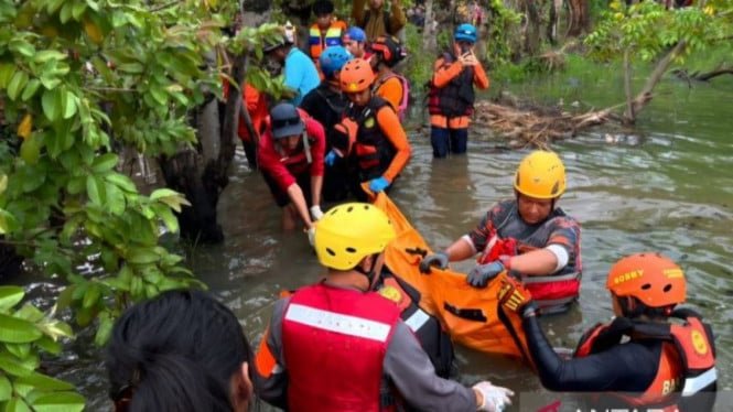 Ama de casa se cae y se ahoga en el lago Bekasi y es encontrada muerta