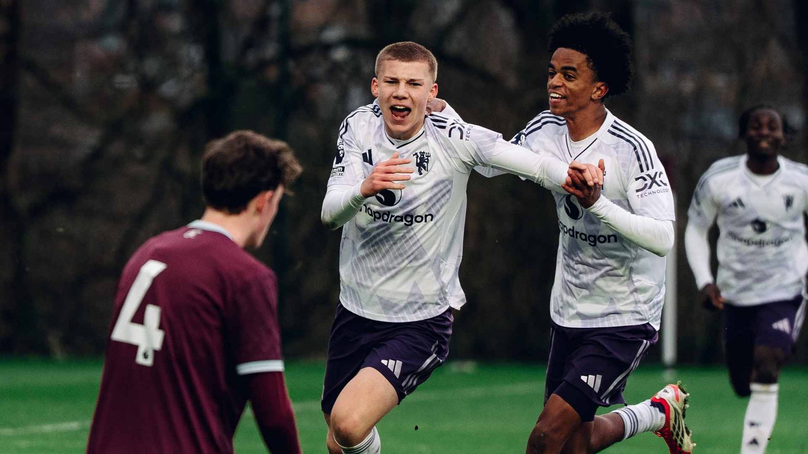 Récord sub-18: Burnley 1 United 2