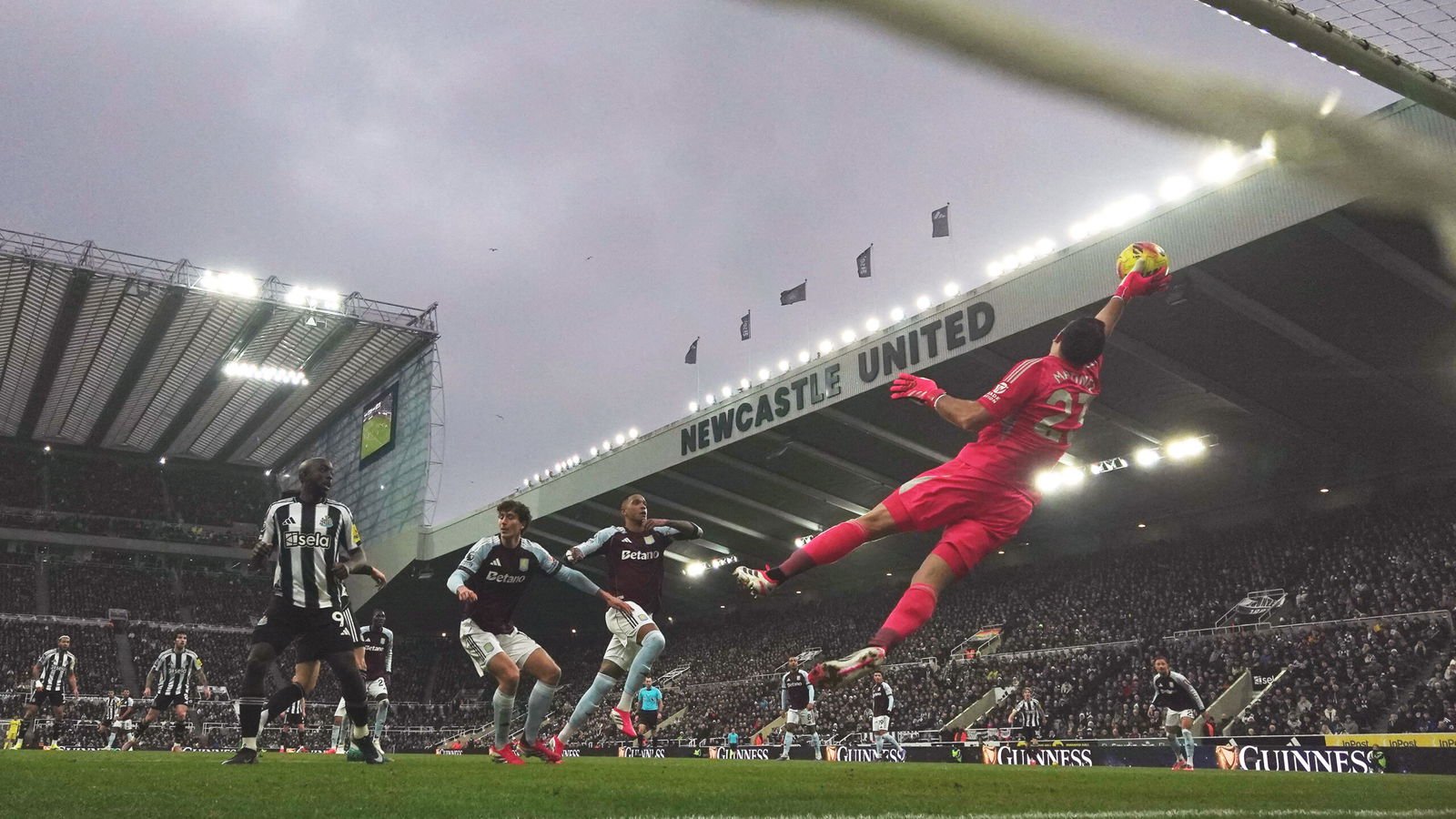 Estoy segura de que mi hija no es la única dama encantadora en Tyneside que declara “¿OTRA VEZ? ¡¡¡Estás bromeando!!!”